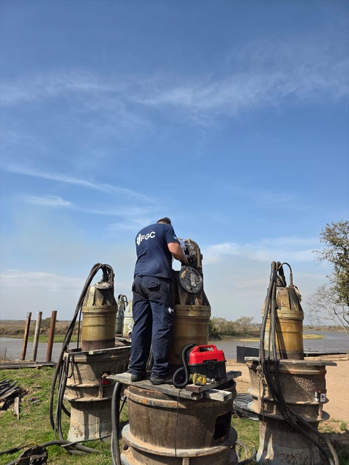 Montaje de bomba en campo